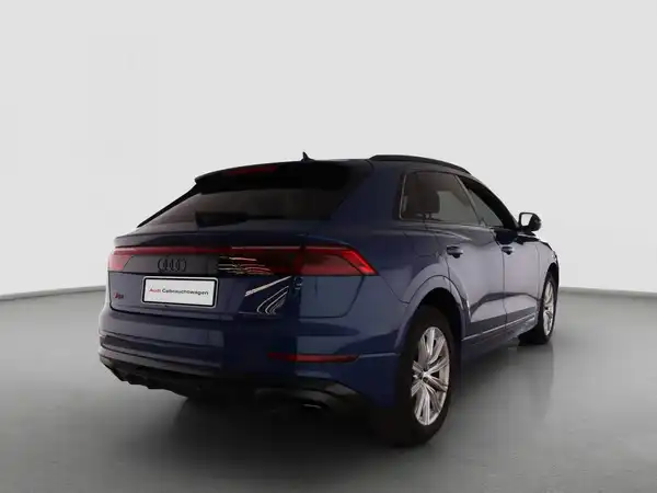 AUDI Q8 (3/4)