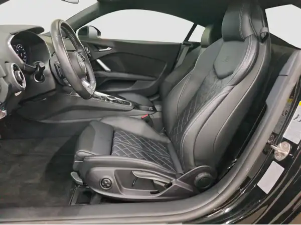 AUDI TT COUPÉ (8/16)