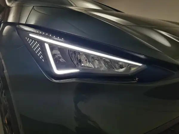 CUPRA BORN (13/17)