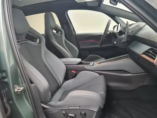 CUPRA BORN (16/17)