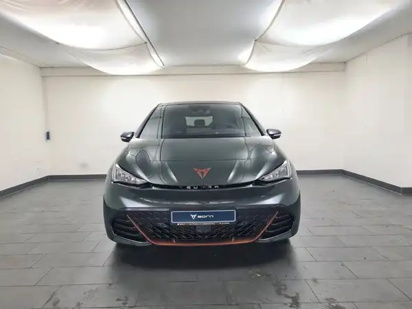 CUPRA BORN (3/17)