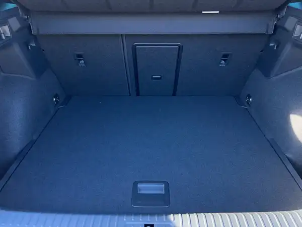 CUPRA FORMENTOR (13/16)