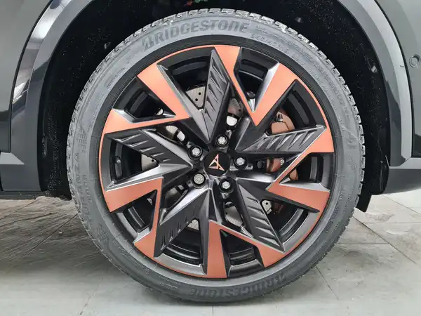 CUPRA FORMENTOR (15/17)