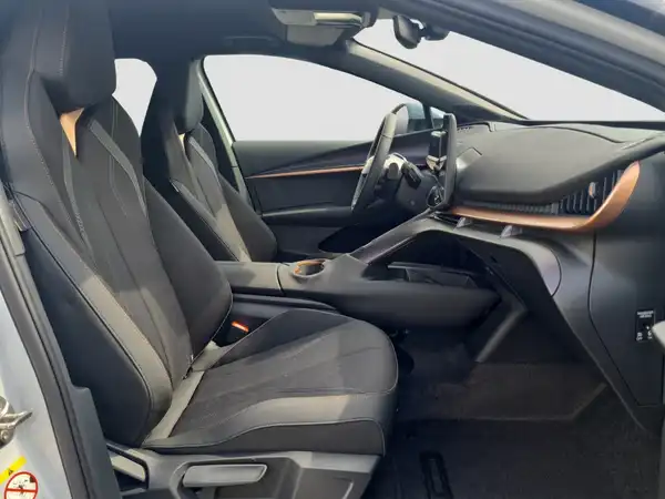 CUPRA TAVASCAN (13/15)