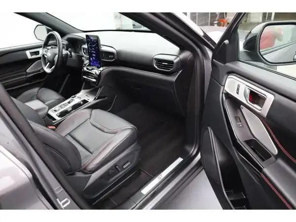 FORD EXPLORER (13/25)