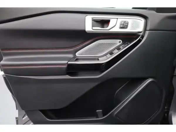 FORD EXPLORER (10/25)