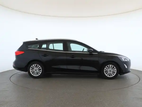 FORD FOCUS (3/30)