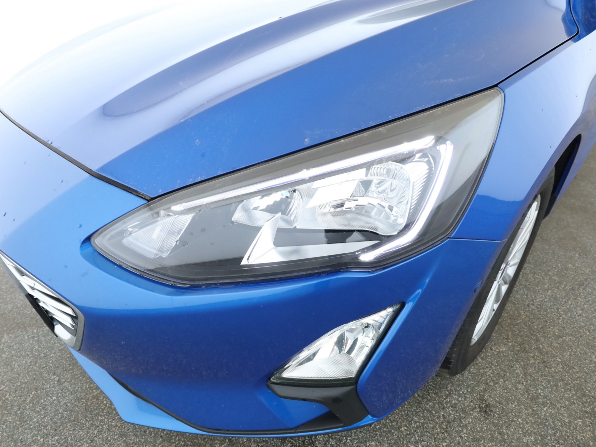 FORD FOCUS (11/30)