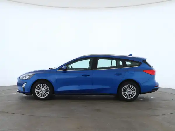 FORD FOCUS (6/30)