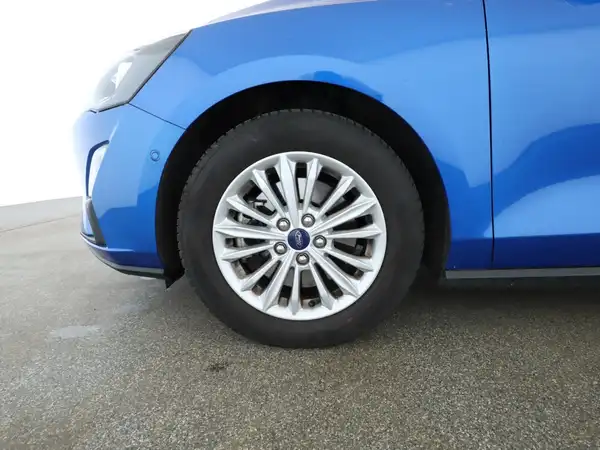 FORD FOCUS (9/30)