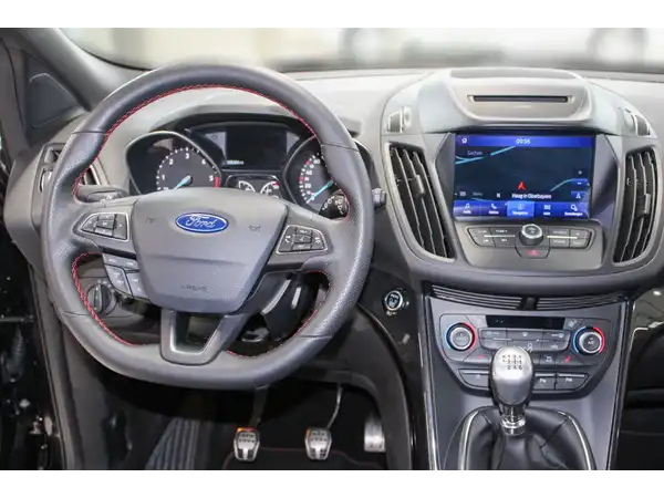 FORD KUGA (8/17)