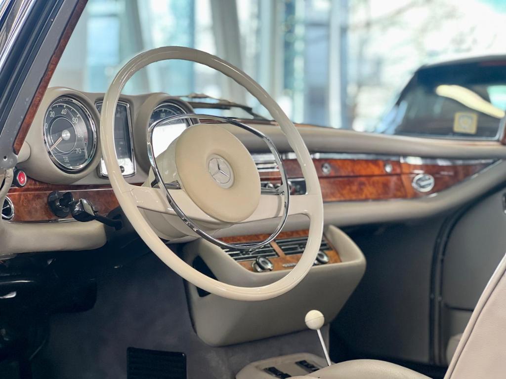 MERCEDES-BENZ 280 SE (12/20)