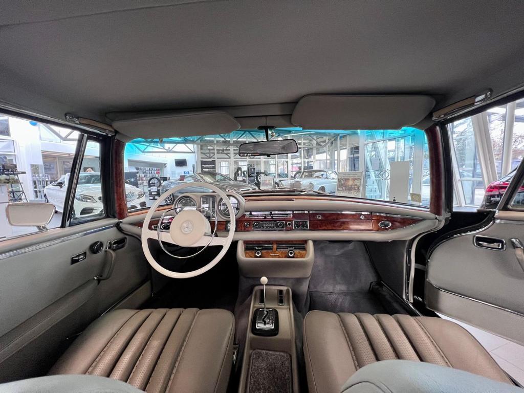 MERCEDES-BENZ 280 SE (14/20)