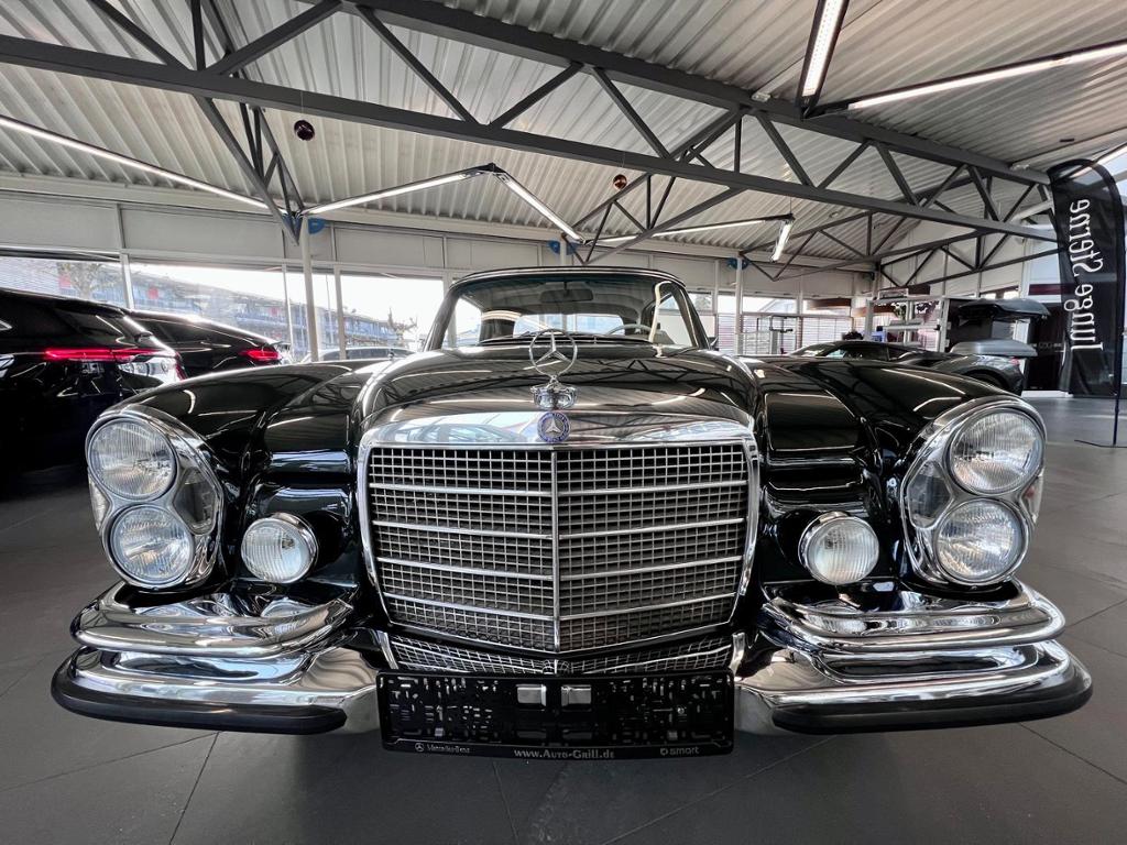 MERCEDES-BENZ 280 SE (20/20)