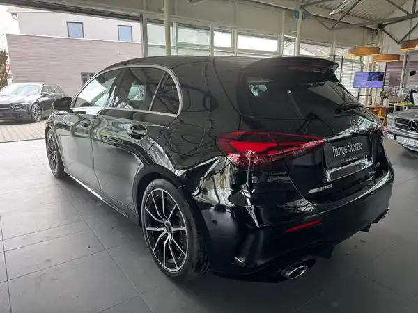 MERCEDES-BENZ AMG A 35 (3/18)