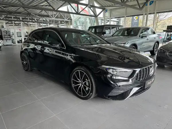 MERCEDES-BENZ AMG A 35 (6/18)