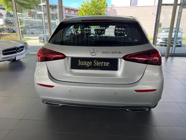 MERCEDES-BENZ A 180 (4/18)