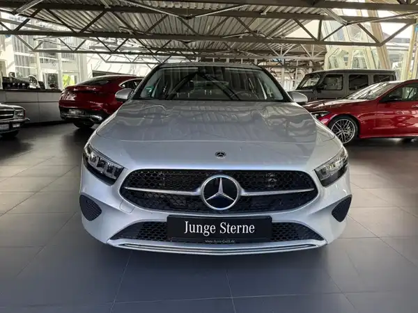 MERCEDES-BENZ A 180 (6/18)