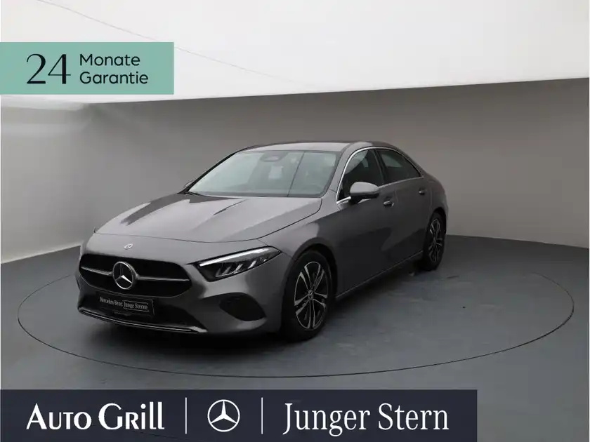 MERCEDES-BENZ A 200 d (1/24)
