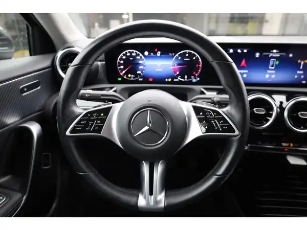 MERCEDES-BENZ A 200 d (14/24)