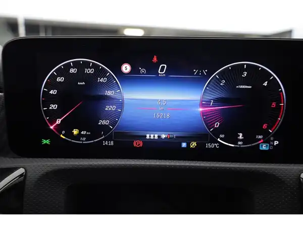 MERCEDES-BENZ A 200 d (15/24)