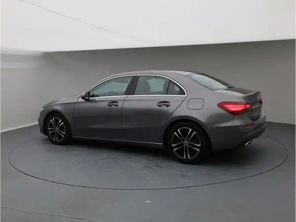 MERCEDES-BENZ A 200 d (3/24)