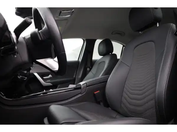 MERCEDES-BENZ A 200 d (22/24)
