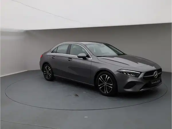 MERCEDES-BENZ A 200 d (7/24)