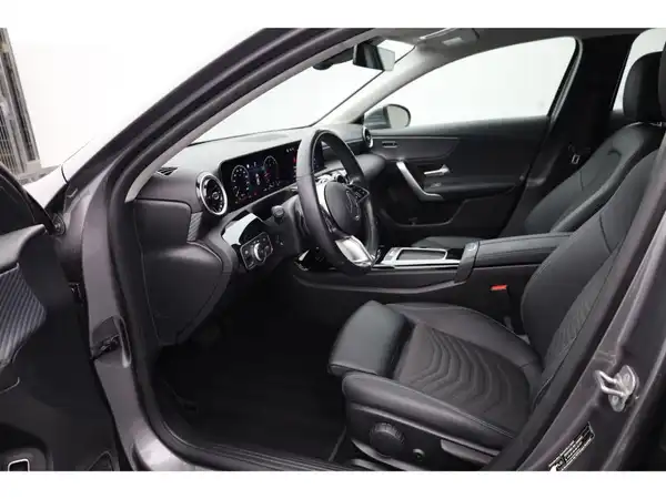 MERCEDES-BENZ A 200 d (10/24)