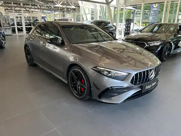 MERCEDES-BENZ A-KLASSE (4/31)