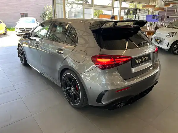 MERCEDES-BENZ A-KLASSE (8/31)