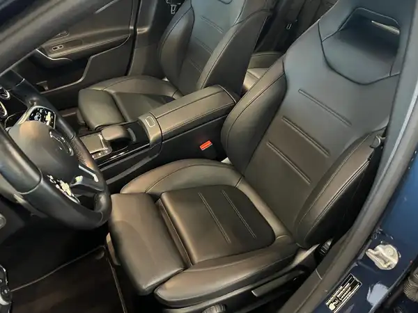 MERCEDES-BENZ A 250 e (16/26)