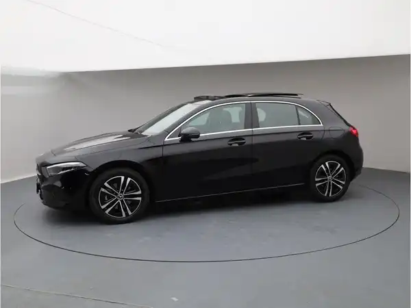 MERCEDES-BENZ A 180 (2/25)