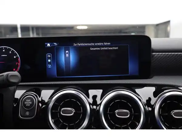 MERCEDES-BENZ A 180 (19/25)