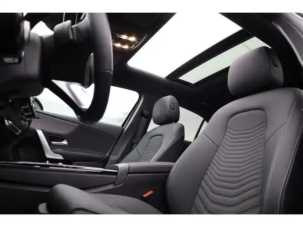 MERCEDES-BENZ A 180 (23/25)