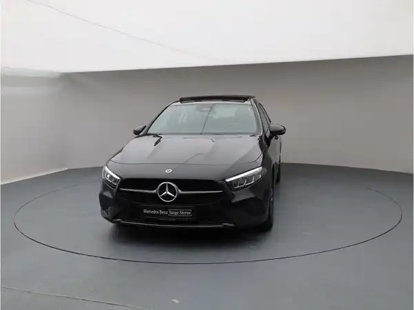 MERCEDES-BENZ A 180 (8/25)