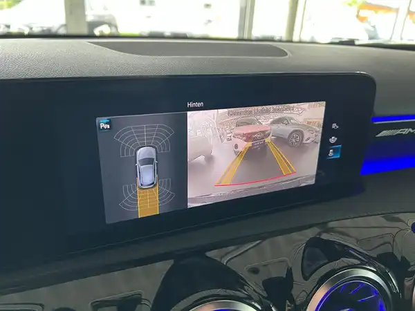 MERCEDES-BENZ AMG A 35 (19/28)