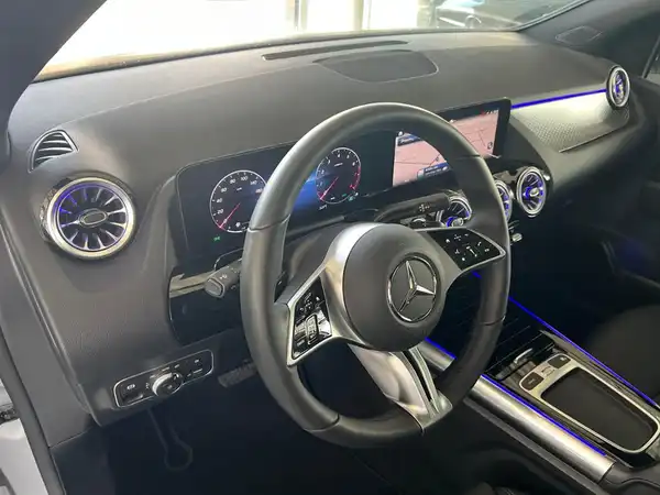 MERCEDES-BENZ B 200 (13/25)