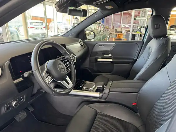 MERCEDES-BENZ B 250 (6/17)