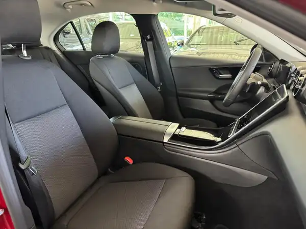 MERCEDES-BENZ C 200 (15/18)