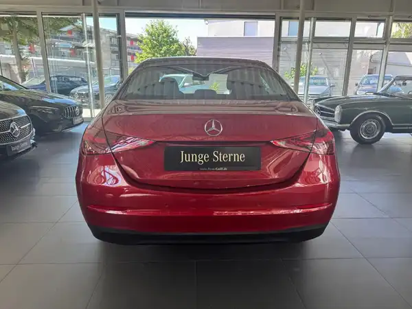 MERCEDES-BENZ C 200 (4/18)