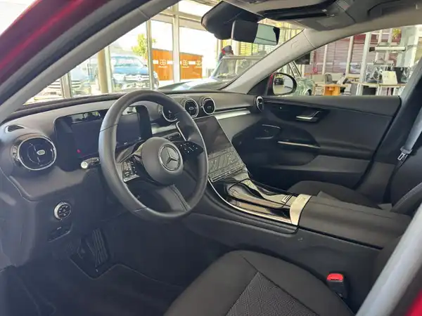 MERCEDES-BENZ C 200 (8/18)