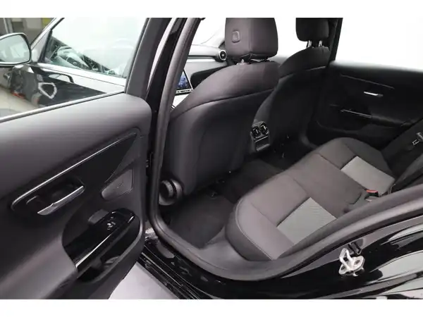 MERCEDES-BENZ C 300 (11/25)