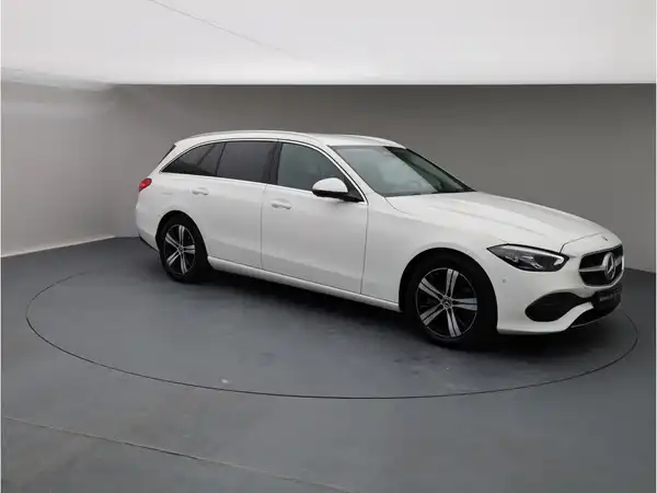 MERCEDES-BENZ C 200 d (8/26)