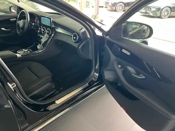 MERCEDES-BENZ C 200 (11/24)