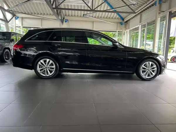 MERCEDES-BENZ C 200 (5/24)