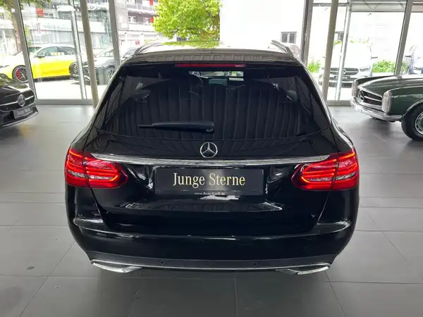 MERCEDES-BENZ C 200 (7/24)