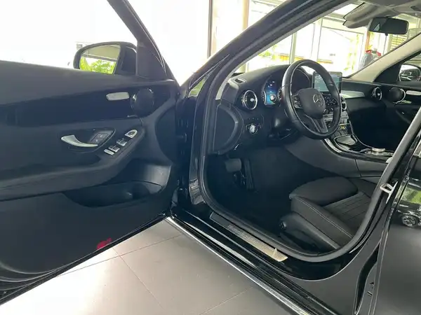MERCEDES-BENZ C 200 (9/24)