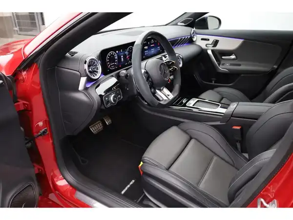 MERCEDES-BENZ CLA (11/26)