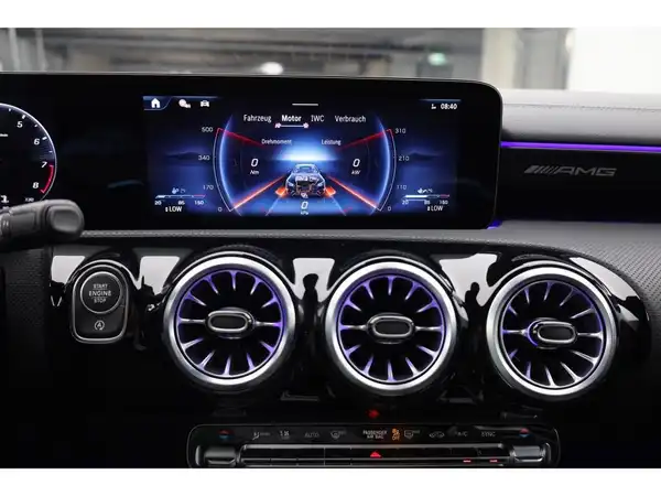 MERCEDES-BENZ CLA (23/26)